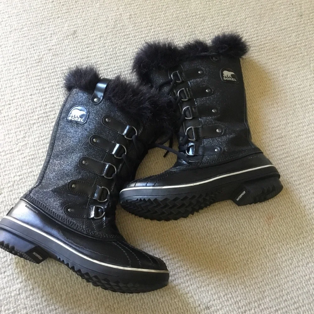 Sorel Black Faux Fur Lace-Up Winter Boots